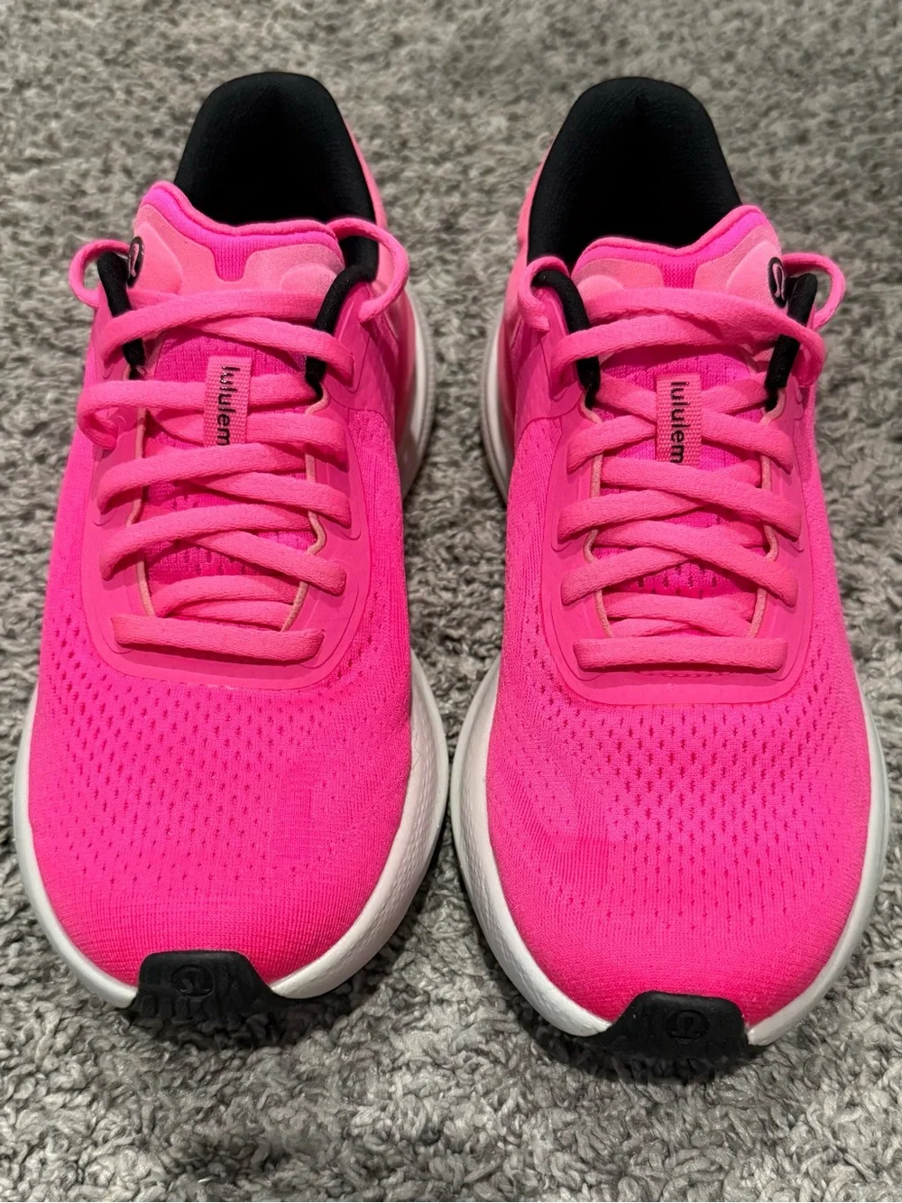 NWOT lululemon Women's Beyondfeel Running Shoe Size 7.5